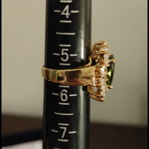 Green Cocktail ring - Picture 5 of 5